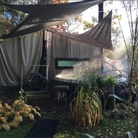 Caloroczne Lesne Pod Chmurka - Zawsze Na Wylacznosc Campsite