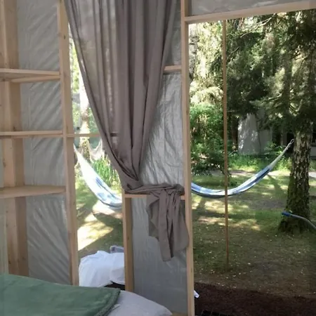 Caloroczne Lesne Pod Chmurka - Zawsze Na Wylacznosc